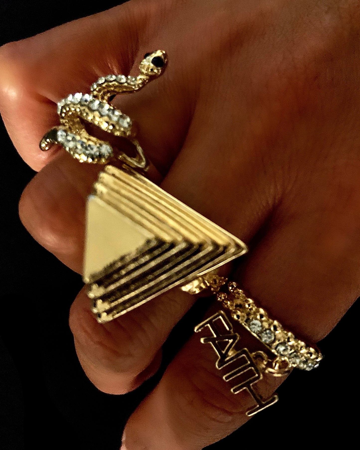 Sia Ring {view}