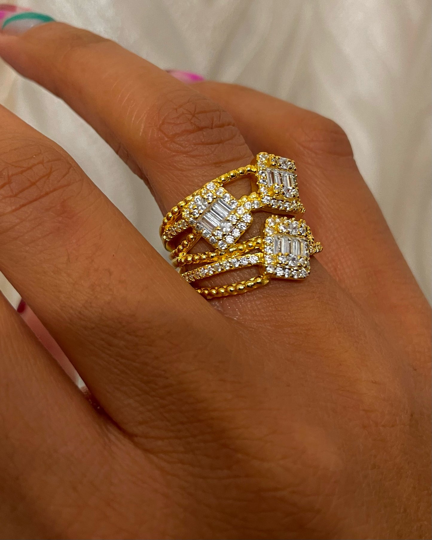 Isla Ring {view}