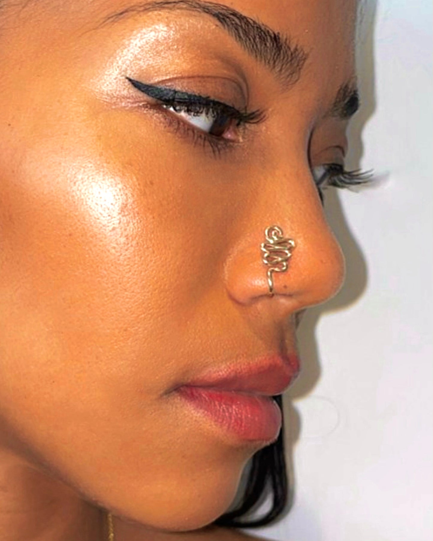 Nia Nose Ring {view}